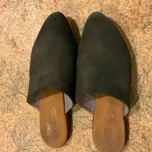 Toms cute clog like slip ons